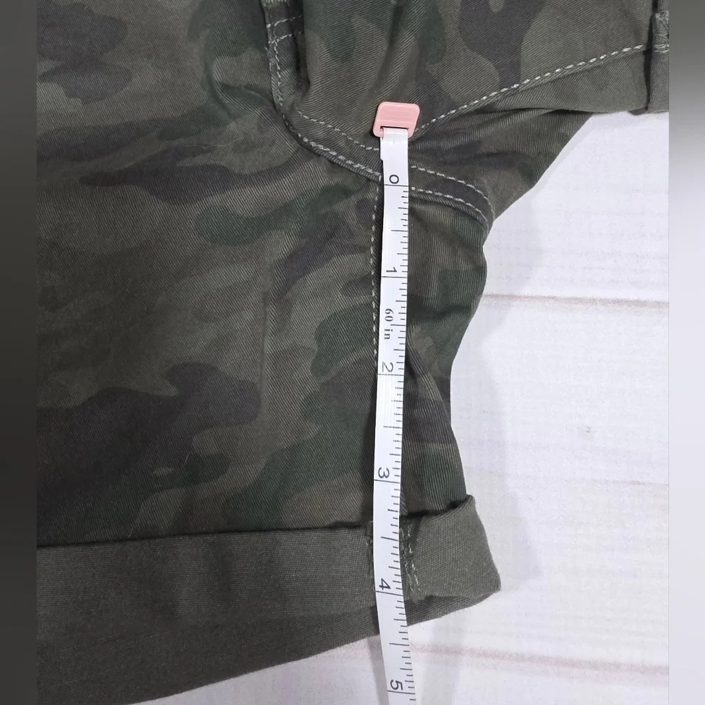 Levi’s Mid-Length Camo Denim Shorts Size 27 - New With Tags